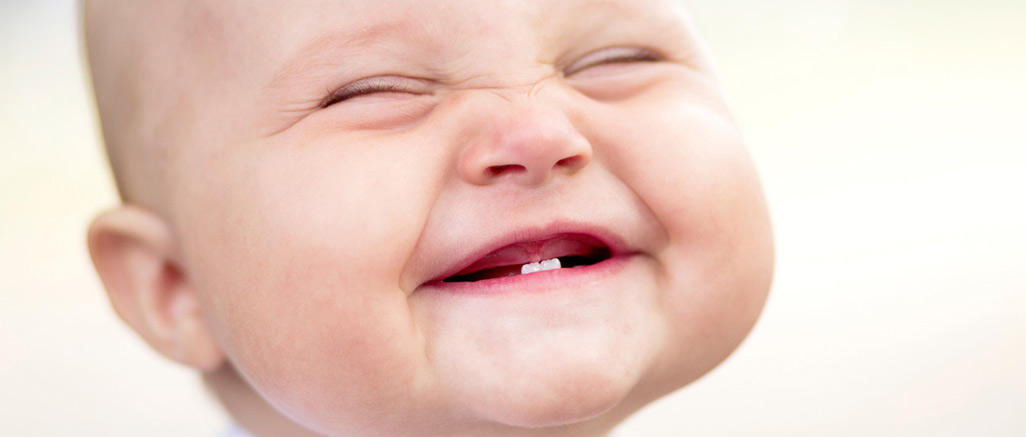 Dents De Bebe Tout Sur Les Premieres Poussees Dentaires Dents De Bebe Tout Sur Les Premieres Poussees Dentaires