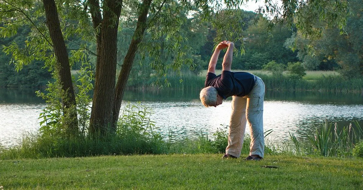 Exercices de gym douce pour personnes âgées : renforcement, équilibre et flexibilité