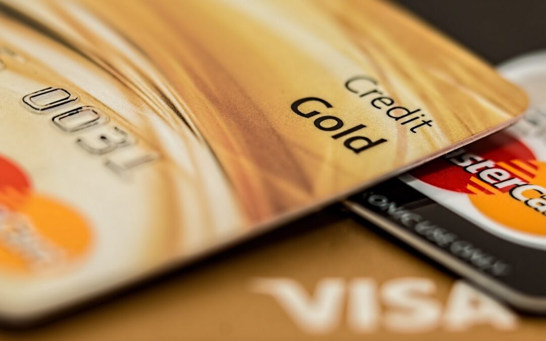 Apprenez à arrêter de payer des frais de traitement de carte de crédit cinq étoiles supplémentaires