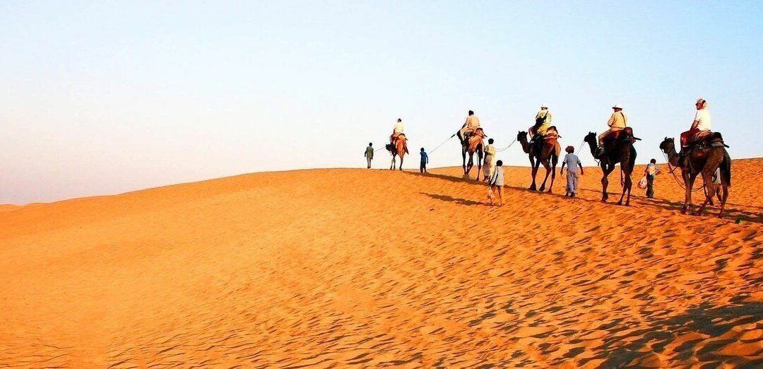 Voyageons dans le désert du Thar et la ville de Jaisalmer en Inde