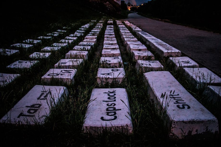 Monument du clavier Qwerty à Ekaterinbourg