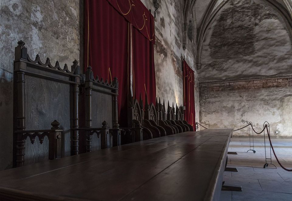 Salle du trône du château de Corvin