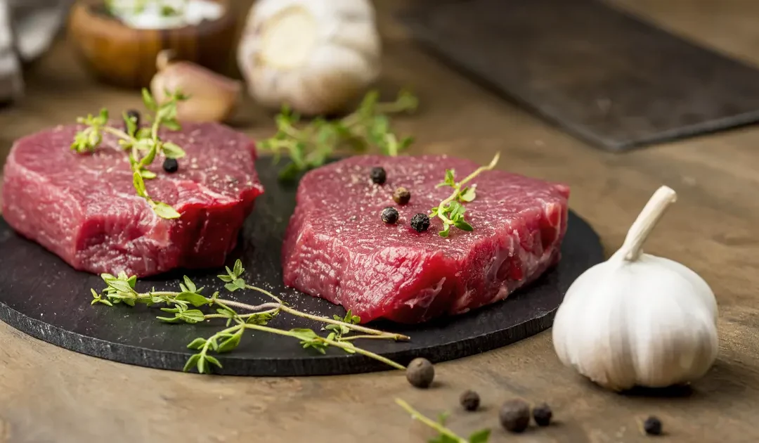 La viande rouge est-elle dangereuse pour la santé ? Combien faut-il en manger ?